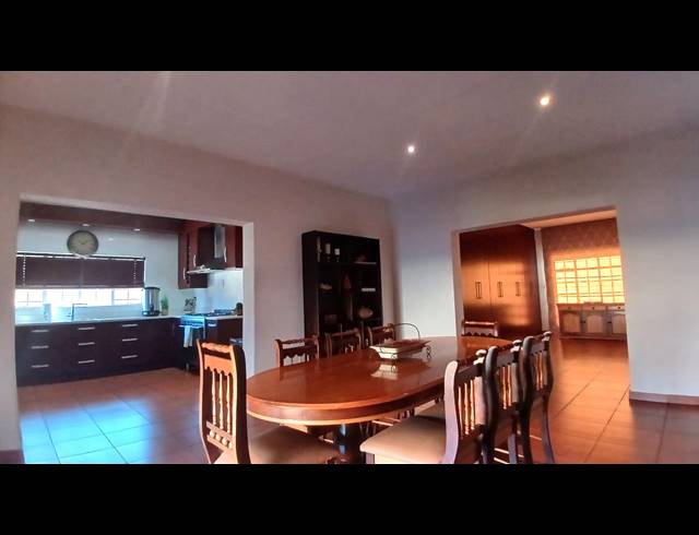 5 BEDROOM HOUSE FOR SALE IN GOLF PARK